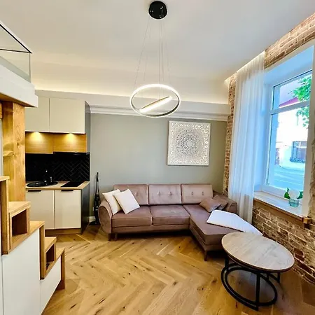 Studio * Voru